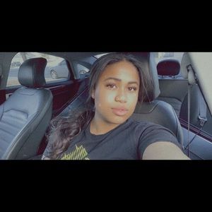 Meet your Posher, Najae